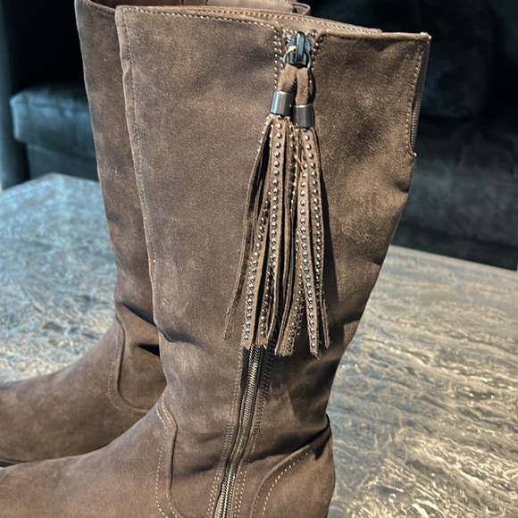 Steve Madden suede gray high boots - Picture 3 of 8